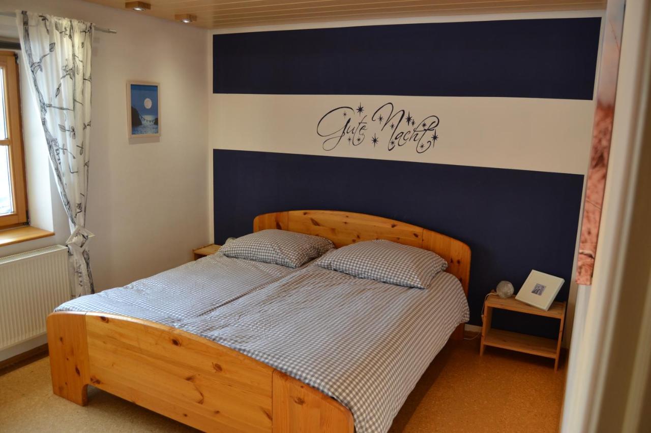 Appartement Ferien Bei Freunden Im Holzhaus à Montjoie Extérieur photo